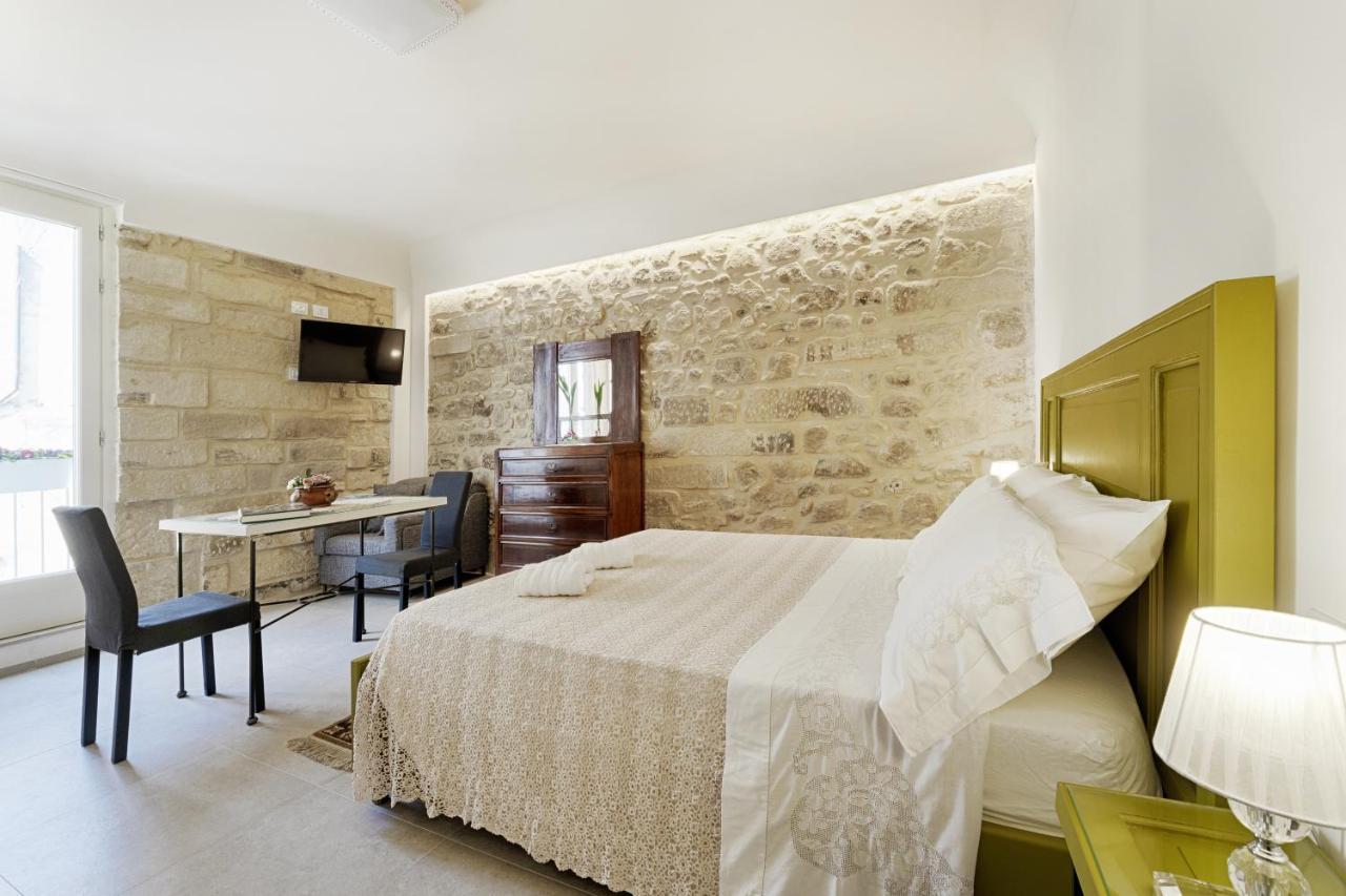 Hyblaliferooms Ragusa Bagian luar foto